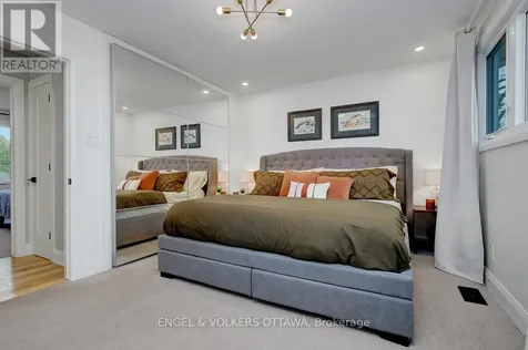 2766 Harwood Avenue Ottawa ON K2B 8H7