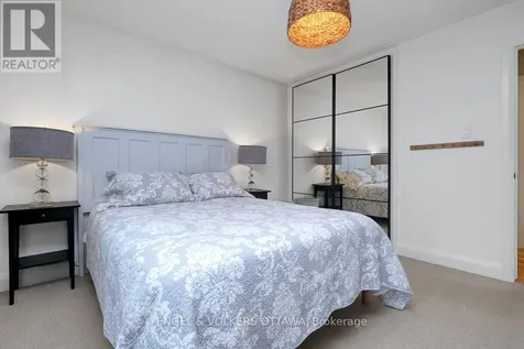2766 Harwood Avenue Ottawa ON K2B 8H7