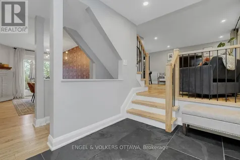 2766 Harwood Avenue Ottawa ON K2B 8H7
