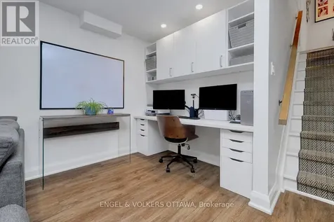 2766 Harwood Avenue Ottawa ON K2B 8H7