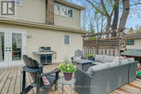 2766 Harwood Avenue Ottawa ON K2B 8H7