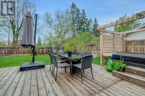 2766 Harwood Avenue Ottawa ON K2B 8H7