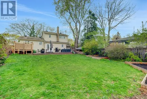 2766 Harwood Avenue Ottawa ON K2B 8H7