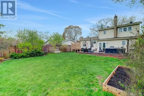2766 Harwood Avenue Ottawa ON K2B 8H7