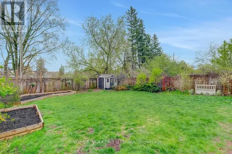 2766 Harwood Avenue Ottawa ON K2B 8H7