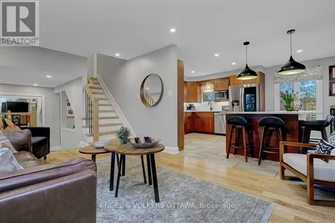 2766 Harwood Avenue Ottawa ON K2B 8H7