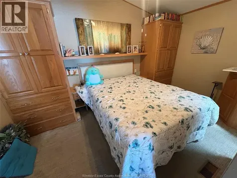 16 Mulberry Lane Leamington ON N0P 2G0