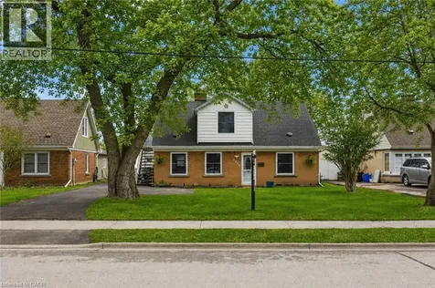 2074 Churchill Avenue Burlington ON L7R 3T7