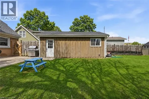 2074 Churchill Avenue Burlington ON L7R 3T7