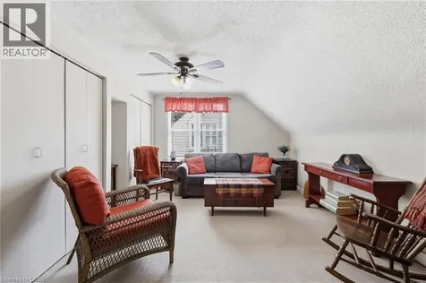 2074 Churchill Avenue Burlington ON L7R 3T7