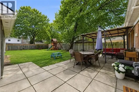 2074 Churchill Avenue Burlington ON L7R 3T7