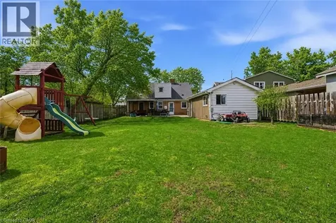 2074 Churchill Avenue Burlington ON L7R 3T7