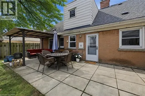 2074 Churchill Avenue Burlington ON L7R 3T7