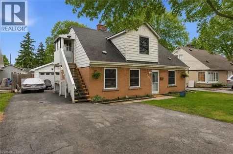 2074 Churchill Avenue Burlington ON L7R 3T7