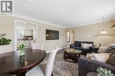 2074 Churchill Avenue Burlington ON L7R 3T7