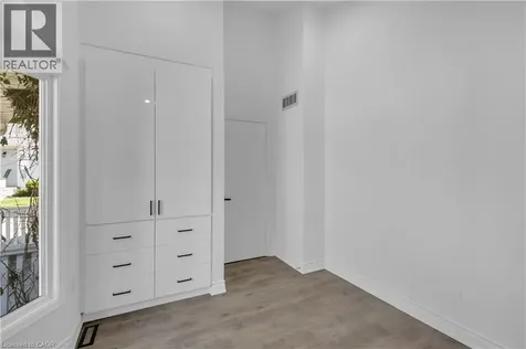 375 Silverbirch Boulevard Hamilton ON L0R 1W0