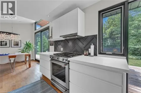 368 Philip Place Ancaster ON L9G 3G8