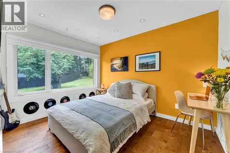 368 Philip Place Ancaster ON L9G 3G8