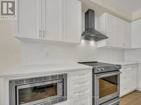 24 Hutchison Road Guelph (kortright East) ON N1L 0R4