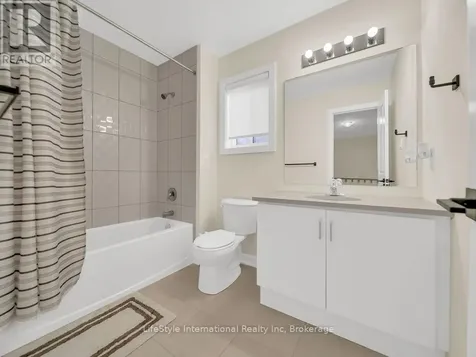 24 Hutchison Road Guelph (kortright East) ON N1L 0R4