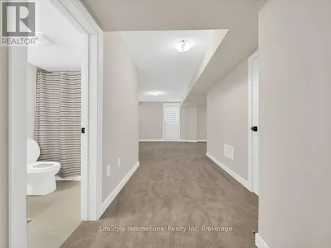 24 Hutchison Road Guelph (kortright East) ON N1L 0R4