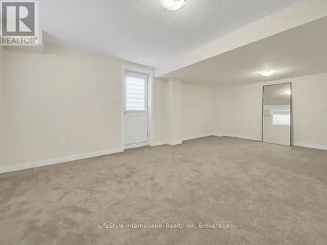 24 Hutchison Road Guelph (kortright East) ON N1L 0R4