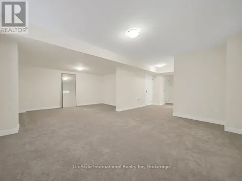 24 Hutchison Road Guelph (kortright East) ON N1L 0R4