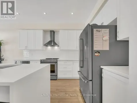 24 Hutchison Road Guelph (kortright East) ON N1L 0R4