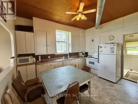 654 Hatton Avenue Selwyn ON K0L 1H0