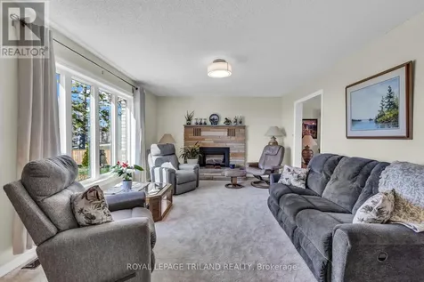 5257 Cliff Road Lambton Shores ON N0N 1J7