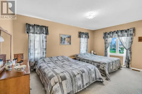 5257 Cliff Road Lambton Shores ON N0N 1J7