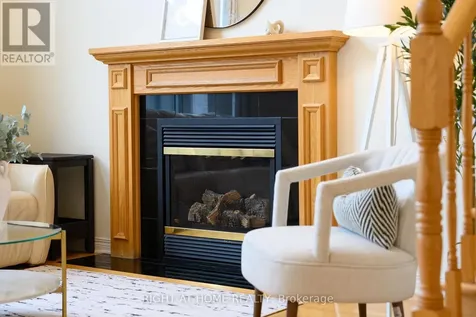 27 Knowlton Drive Ottawa ON K2G 6P1