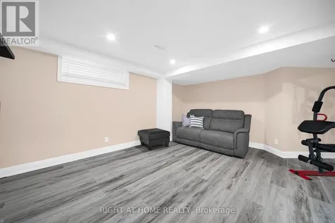 27 Knowlton Drive Ottawa ON K2G 6P1