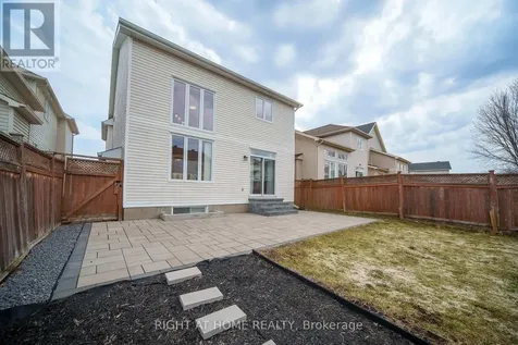 27 Knowlton Drive Ottawa ON K2G 6P1