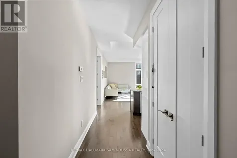 120 Cortile Private Ottawa ON K1V 2S8
