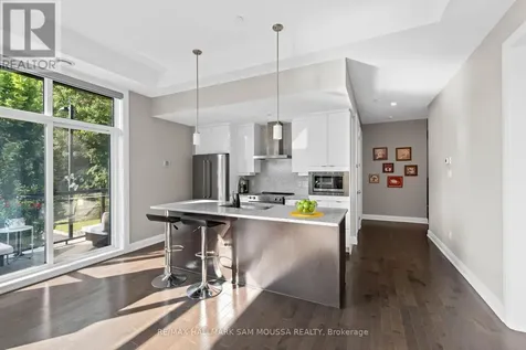 120 Cortile Private Ottawa ON K1V 2S8