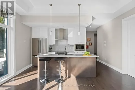 120 Cortile Private Ottawa ON K1V 2S8