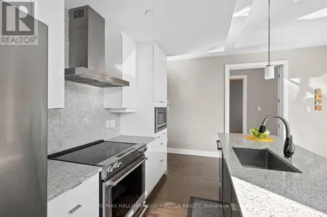 120 Cortile Private Ottawa ON K1V 2S8