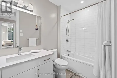 120 Cortile Private Ottawa ON K1V 2S8
