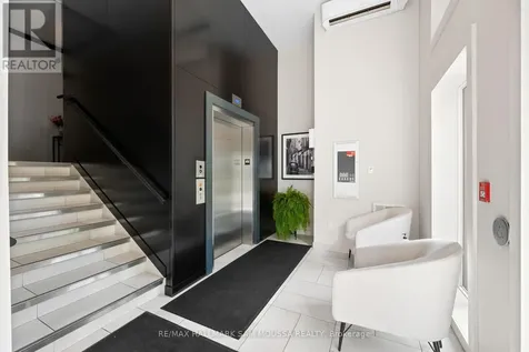 120 Cortile Private Ottawa ON K1V 2S8