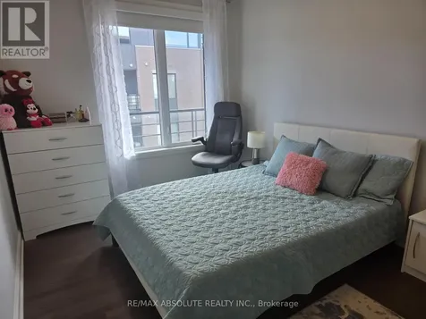 160 Boundstone Way Ottawa ON K2T 0M8