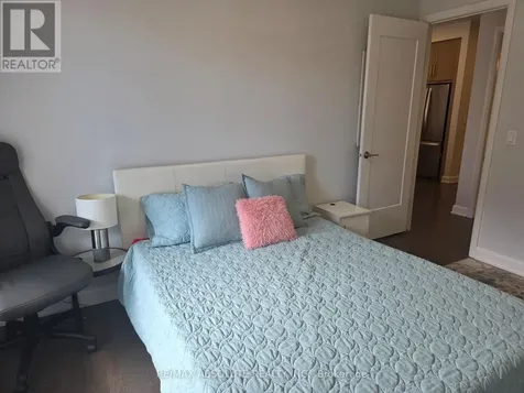 160 Boundstone Way Ottawa ON K2T 0M8
