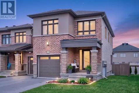 819 Stallion Crescent Ottawa ON K2S 0Y4