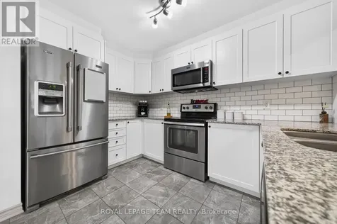 819 Stallion Crescent Ottawa ON K2S 0Y4