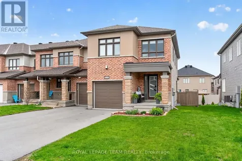 819 Stallion Crescent Ottawa ON K2S 0Y4