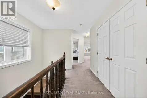 819 Stallion Crescent Ottawa ON K2S 0Y4