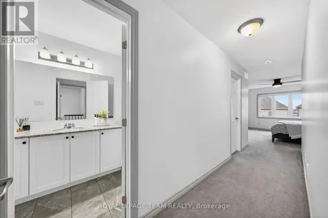 819 Stallion Crescent Ottawa ON K2S 0Y4