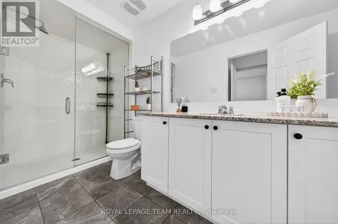 819 Stallion Crescent Ottawa ON K2S 0Y4