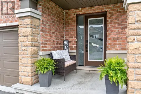 819 Stallion Crescent Ottawa ON K2S 0Y4