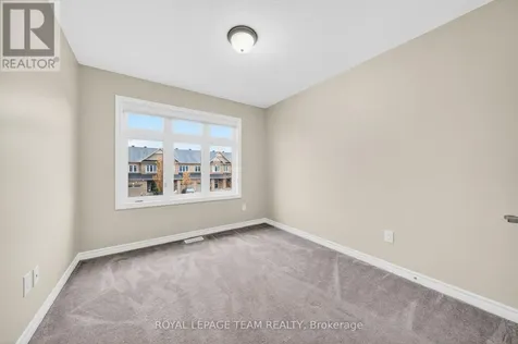 819 Stallion Crescent Ottawa ON K2S 0Y4
